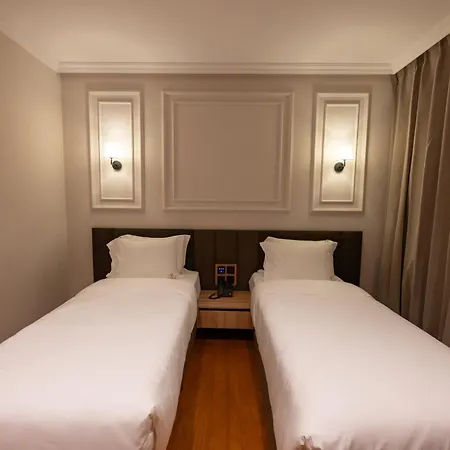 By Hotel 4*