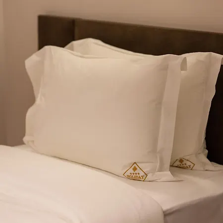 Hotel By 4*